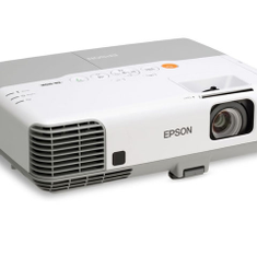 Hire LARGE 3200 ANS LUMENS VIDEO PROJECTOR, in Alexandria, NSW