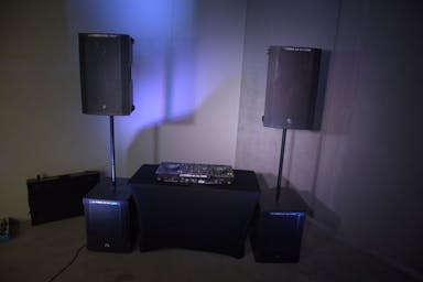Hire XDJ-RX2, Speakers, Subwoofers & DJ Booth Package