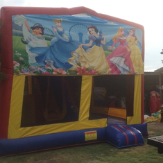 Hire SNOW WHITE JUMPING CASTLE WITH SLIDE, in Doonside, NSW