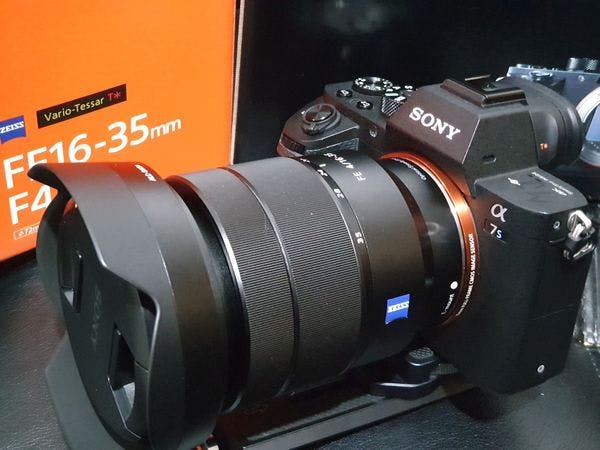 Hire Lens Sony Zeise 55 1.8 (lens ONLY), in Lakemba