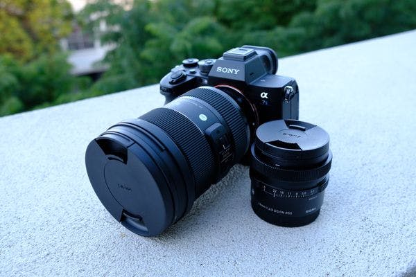 Hire Sony a7S III video camera KIT (24-70mm f/2.8 DG DN Art, 24mm f/3.5 prime), in Alexandria