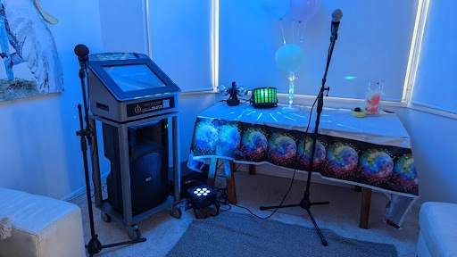 An image of a karaoke machine.